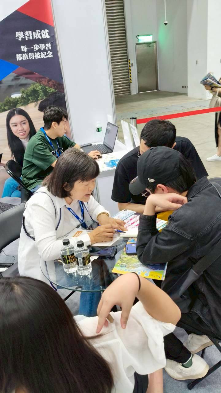 菲律賓觀光局暨 菲律賓遊學發展協會 共同參加夏季旅展 - 圖片 3